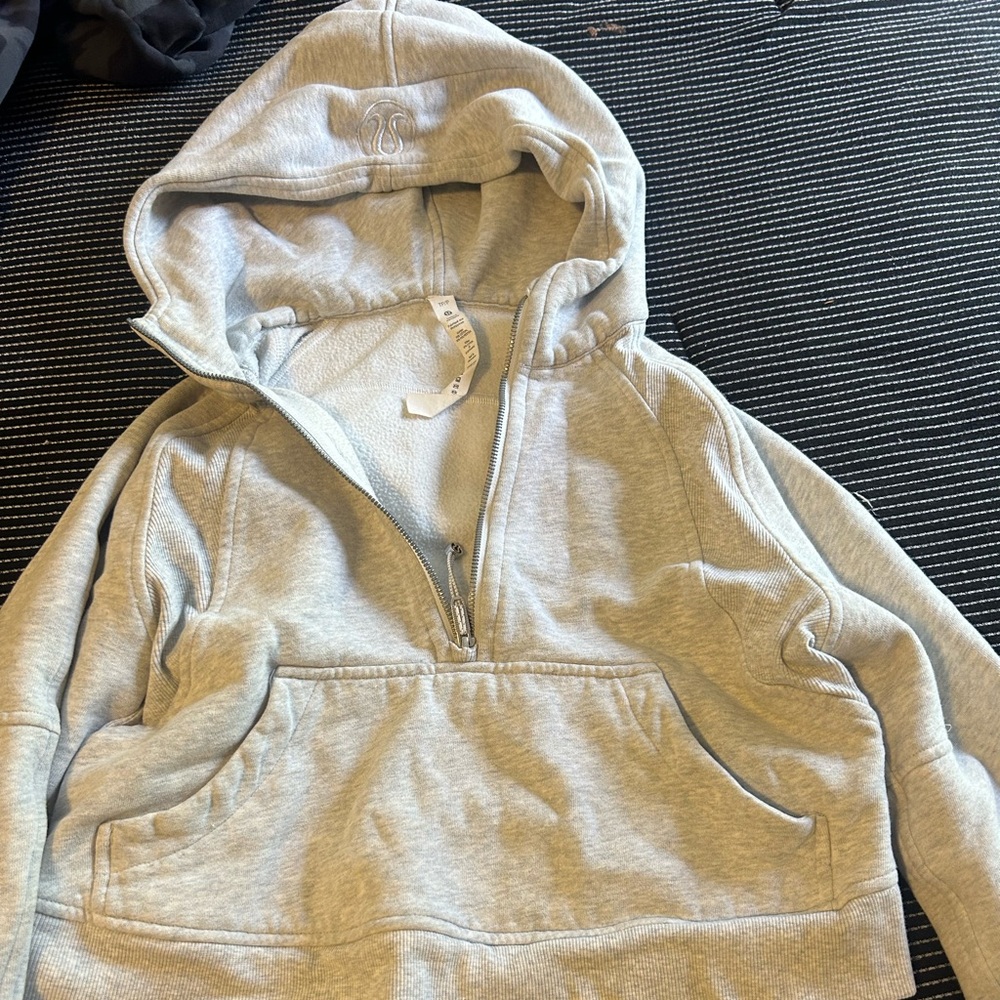 Very worn scuba hoodie half size zip up